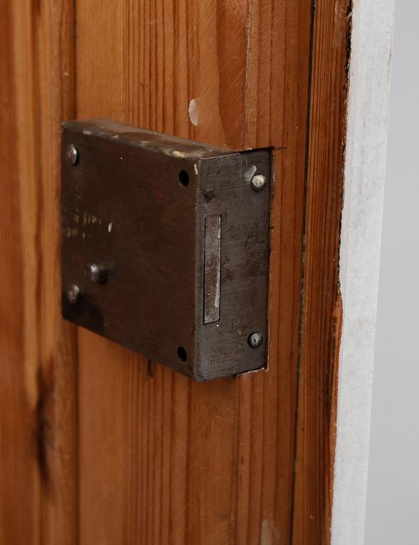 KLÄDSKÅP, 1900-talets början.