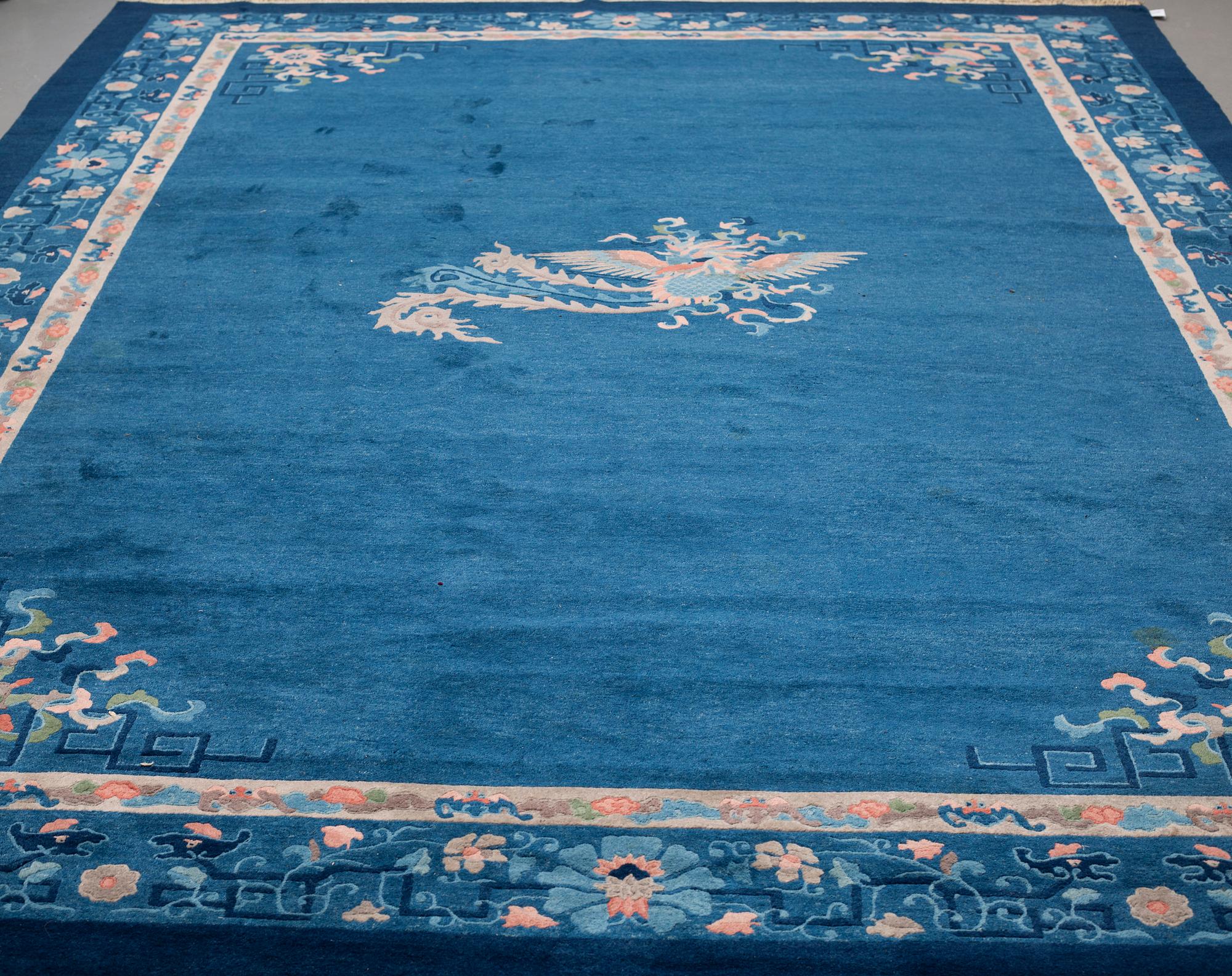 MATTA, old Kina, ca 451,5-452,5 x 311-313,5 cm (samt kortsidorna med ca 2,5 cm slätväv).