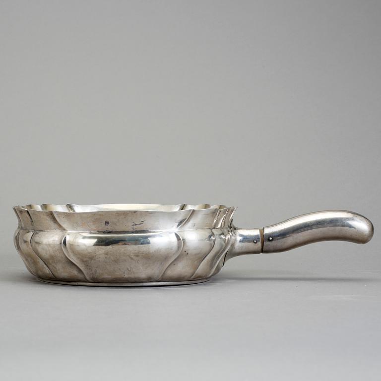 KAROTT, silver, S & M Benzen, Köpenhamn 1898. Vikt ca 794 gram.