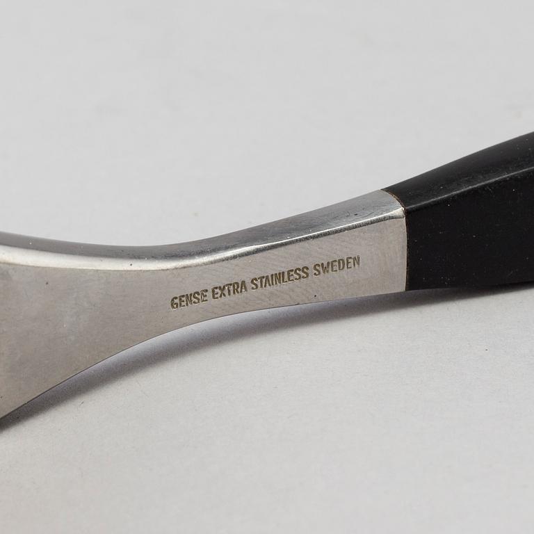 FOLKE ARSTRÖM, 37 pieces of 'Focus Delux' stainless steel and bakelite cutlery from Gense.