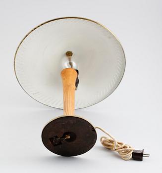 BORDSLAMPA, 1900-talets första hälft.