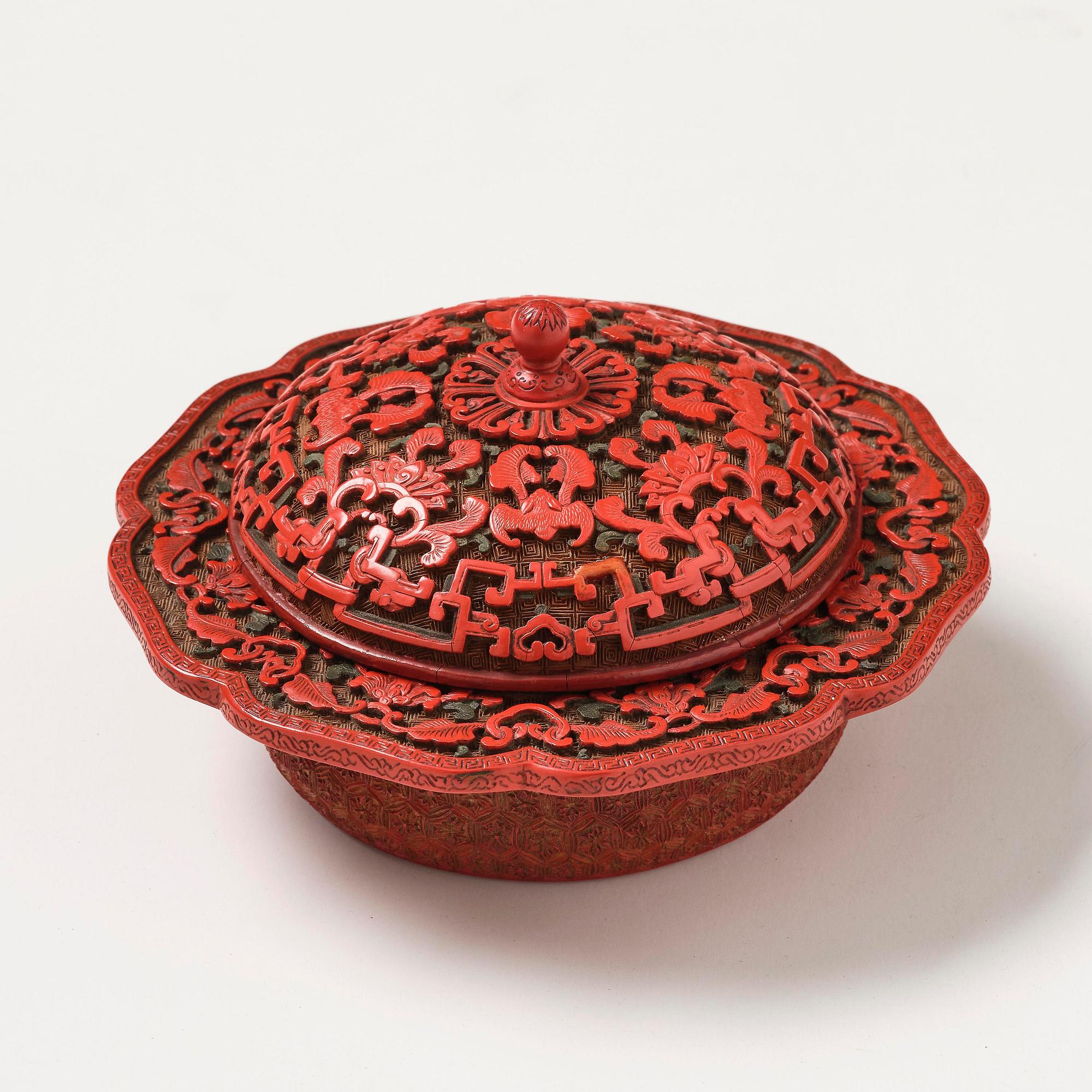 Ask med lock, lack. Qingdynastin, Qianlong (1736-95).