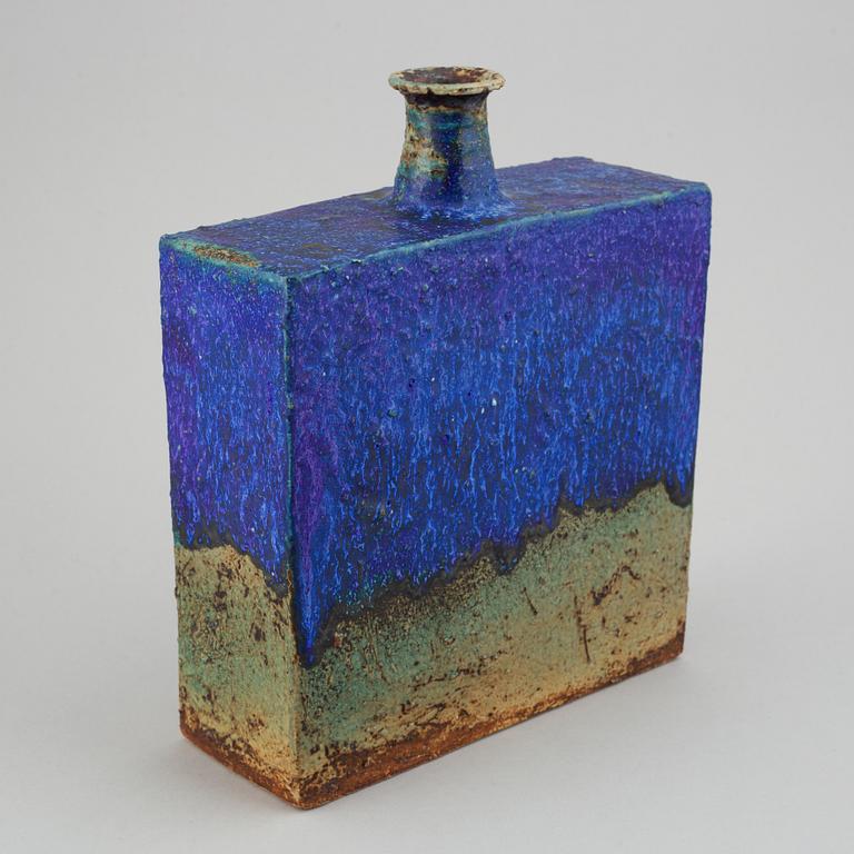 Annikki Hovisaari,a ceramic vase, for Arabia, signed.