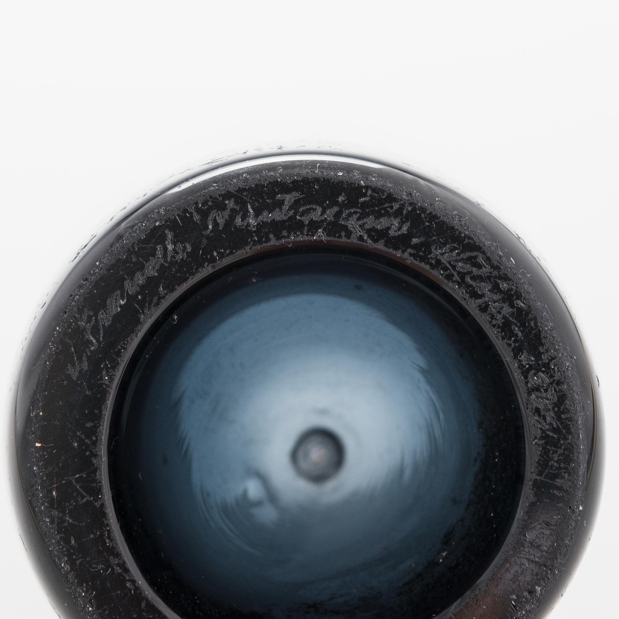 Kaj Franck, vase, model KF 237, Nuutajärvi. Late 1950s.