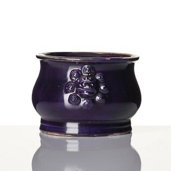 A purple glazed censer, Qing dynasty, Kangxi (1662-1722).