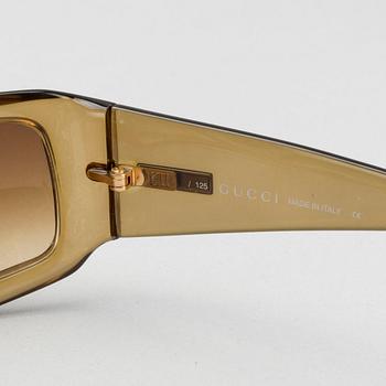 Sunglasses by Gucci model GG 1403/S.