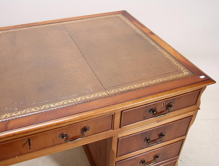 SKRIVBORD, England, 1900-tal.