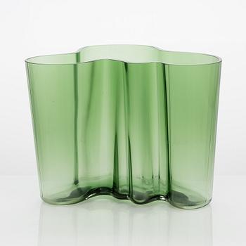 Alvar Aalto, vas, glas, "Savoy" 3030, 50-års jubileumsvas, signerad A. Aalto 1936-1986 Iittala 2447/8000.