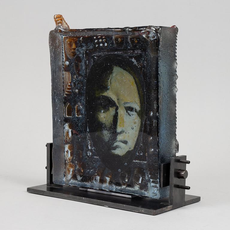 Bertil Vallien, glass sculpture, Kosta boda, signed unique.