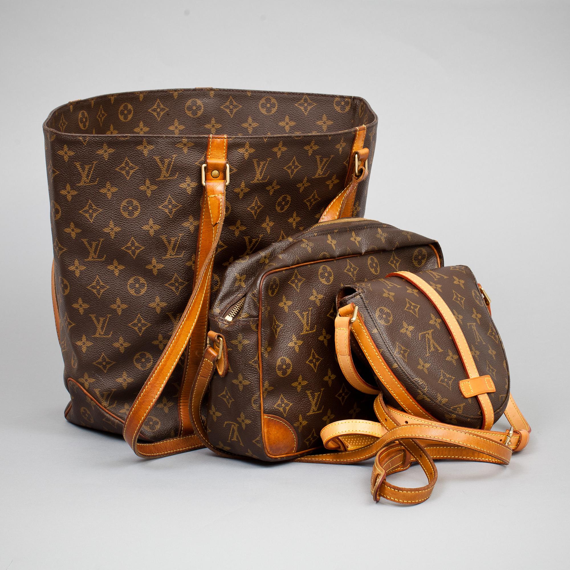 VÄSKOR, 3 st. Louis Vuitton.