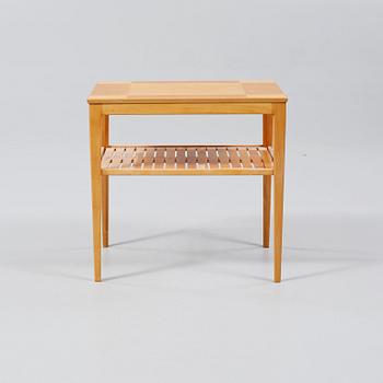 SIDOBORD, Carl Malmsten, möbelsnickare Erik Johansson, 1900-talets andra hälft.