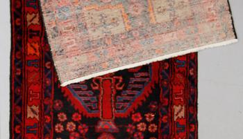 MATTA, orient, ca 479 x 105 cm.