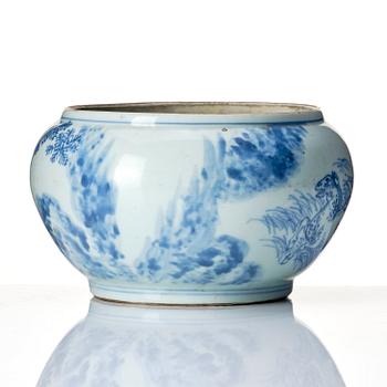 A blue and white pot, Transition, 17th century.