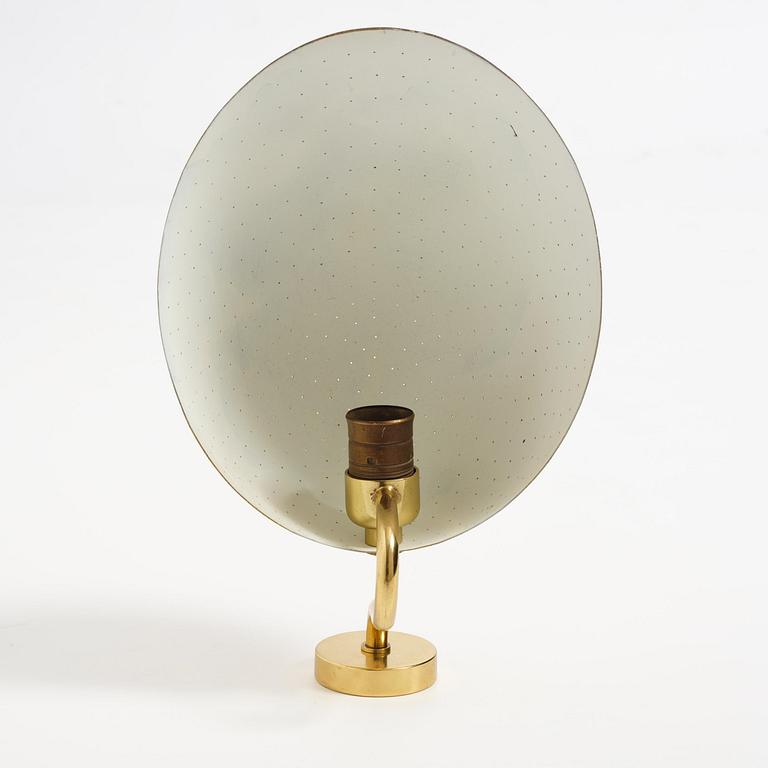 Carl-Axel Acking, a wall sconce model "5019", Bröderna Malmströms Metallvarufabrik, Malmö, 1940s-50s.