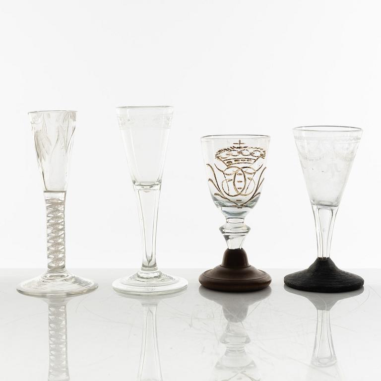 Spetsglas, fyra stycken, delvis Sverige, 1700-tal.