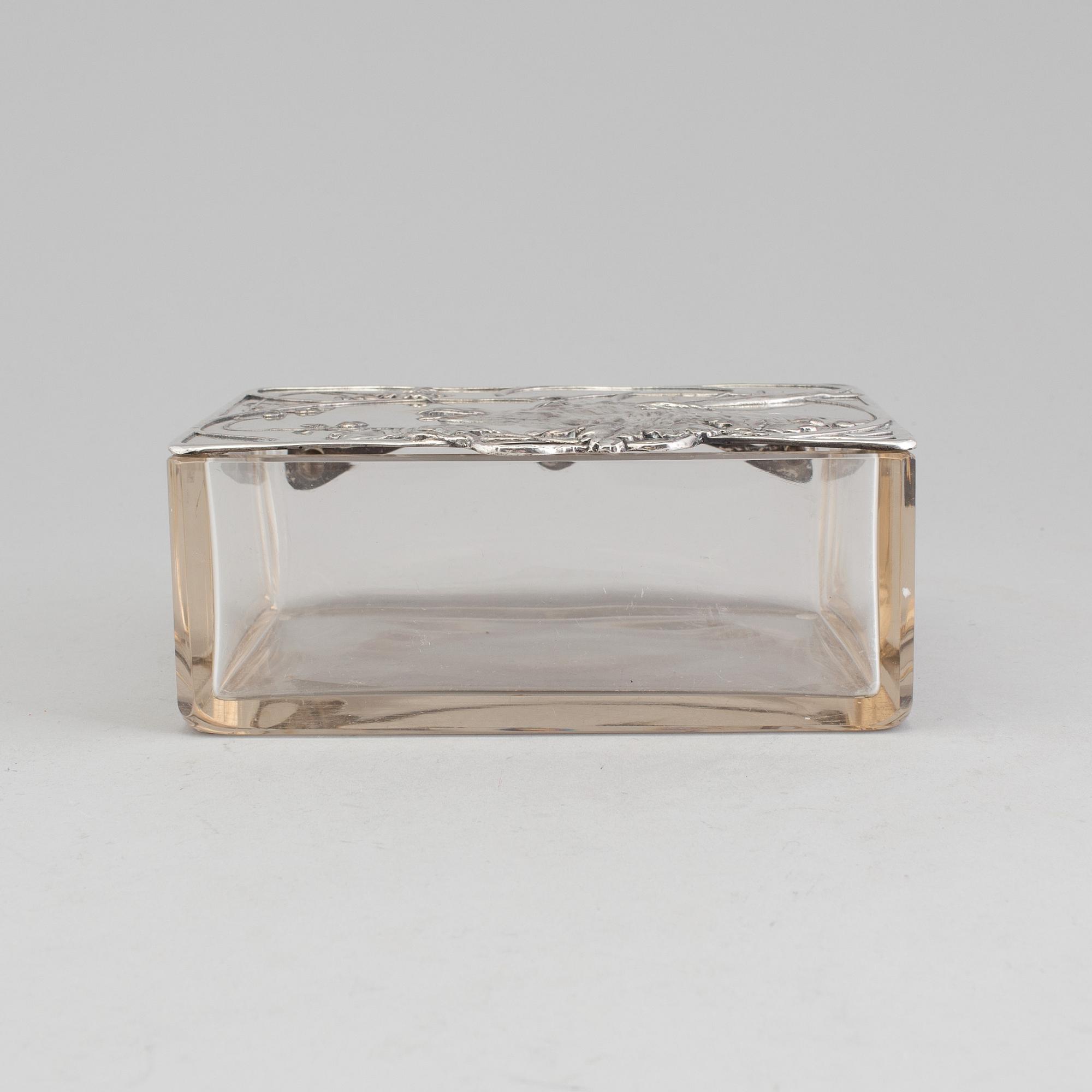 A silver plate Art Nouveau box, early 20th Century.