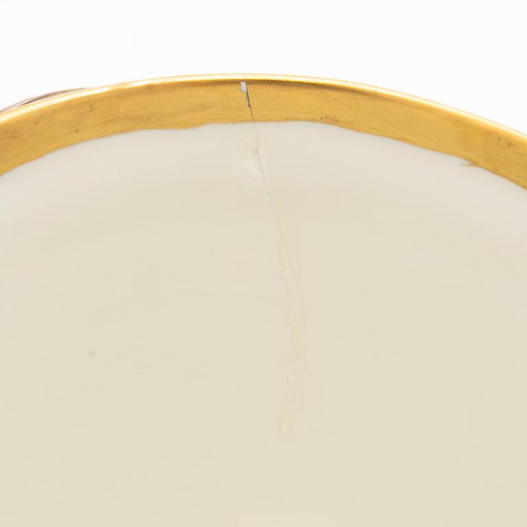 Cachepot/Wine cooler, porcelain. 'Flora Danica', Royal Copenhagen, Denmark, mid-20th century.