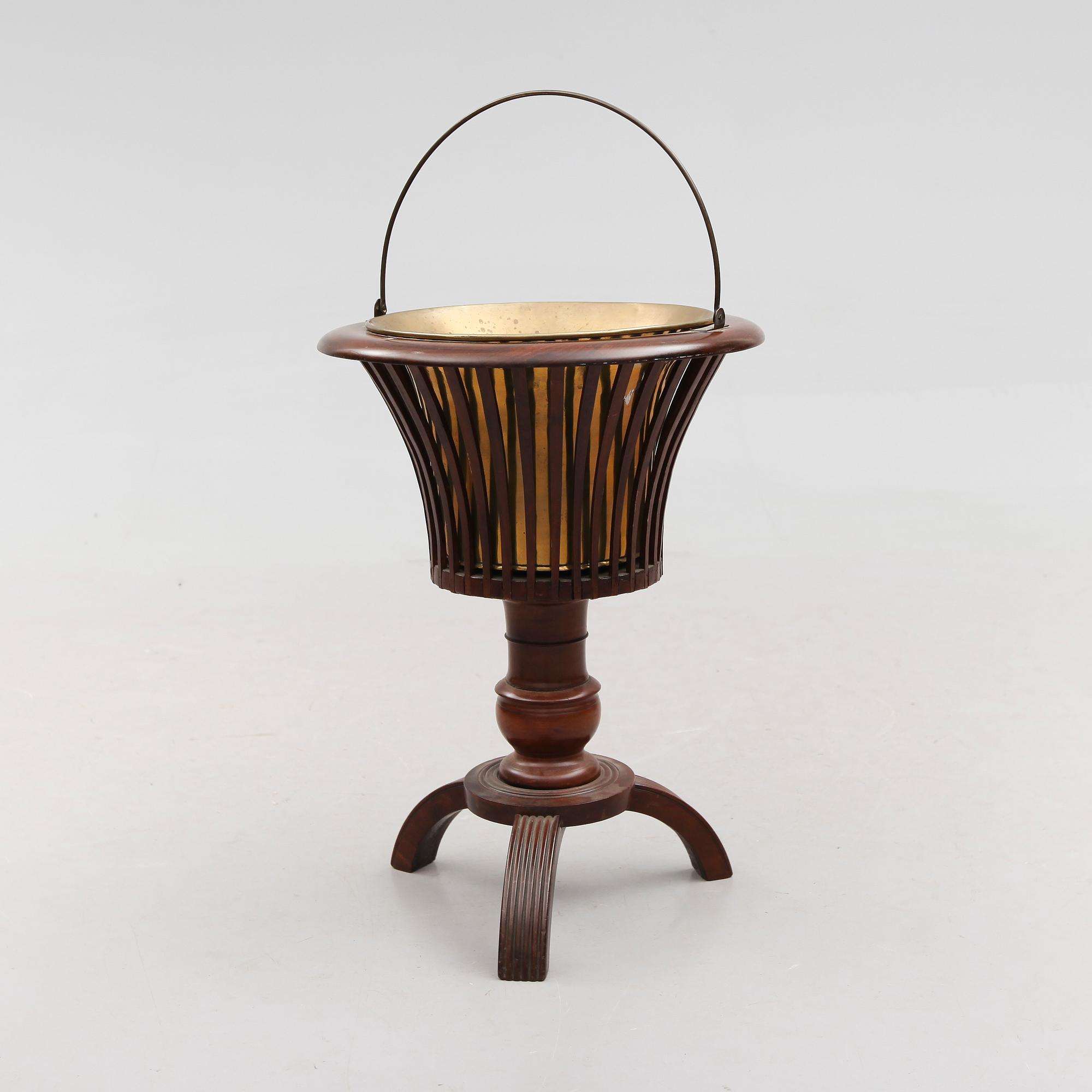 CHAMPAGNEKYLARE, golvmodell, 1800-tal.