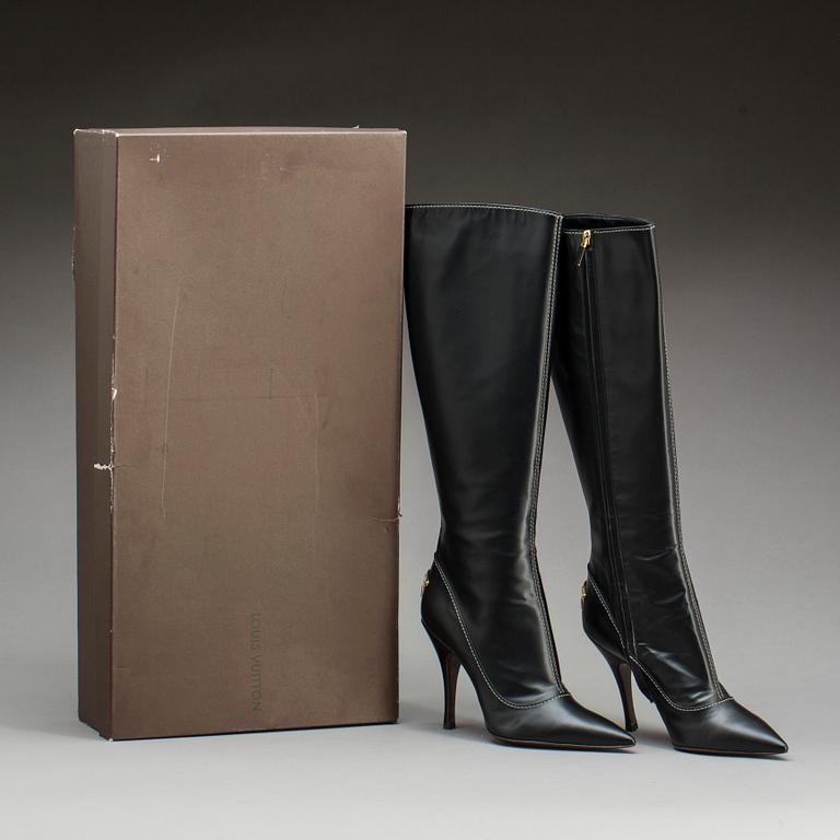 STÖVLAR, Louis Vuitton.