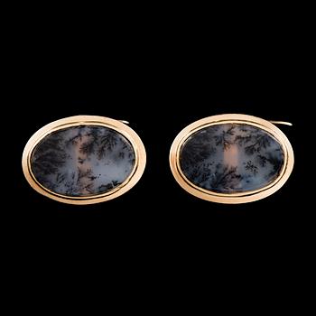 A PAIR OF CUFFLINKS, moss agate, 14K gold. Wilhelm Petterson, Turku Finland 1870-1902.