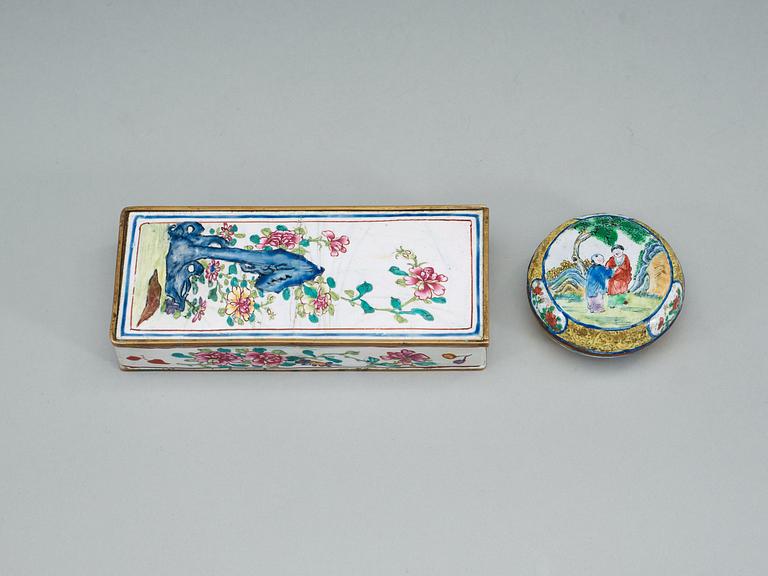 Two enamel on copper boxes with covers, Qing dynasty (1644-1912).