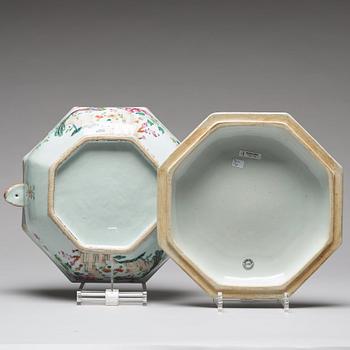 TERRIN med LOCK och FAT, kompaniporslin. Qingdynastin, Qianlong (1736-95).