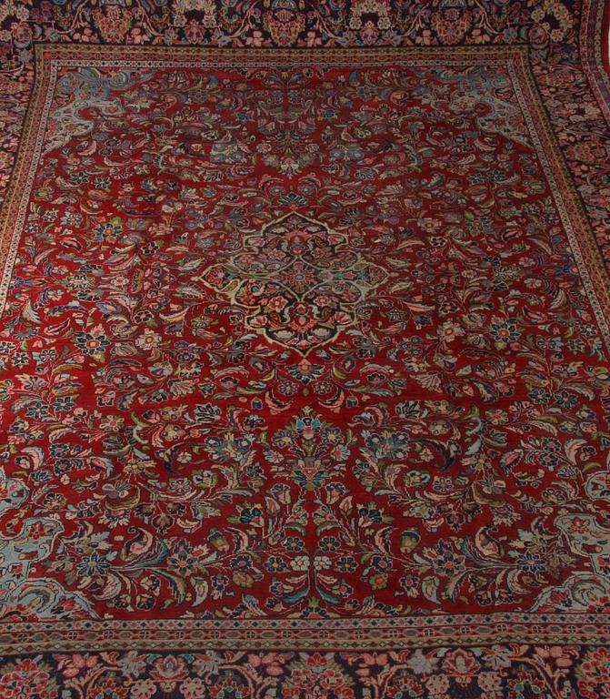 MATTA, troligen antik Sarouk. 420 x 325.