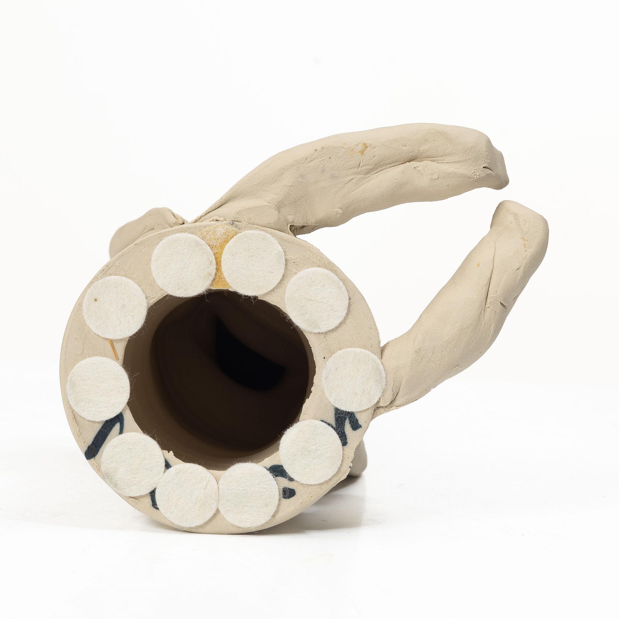 Ulrica Hydman-Vallien, Skulptur, lergods, egen ateljé.