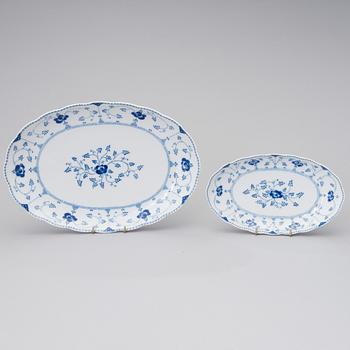 MATSERVIS, 31 delar, porslin, "Eternell", Christineholm Porcelaine 1990-tal.