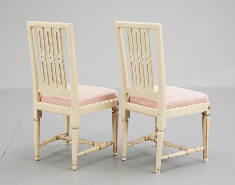 STOLAR, ett par, gustavianska, sent 1700-tal.