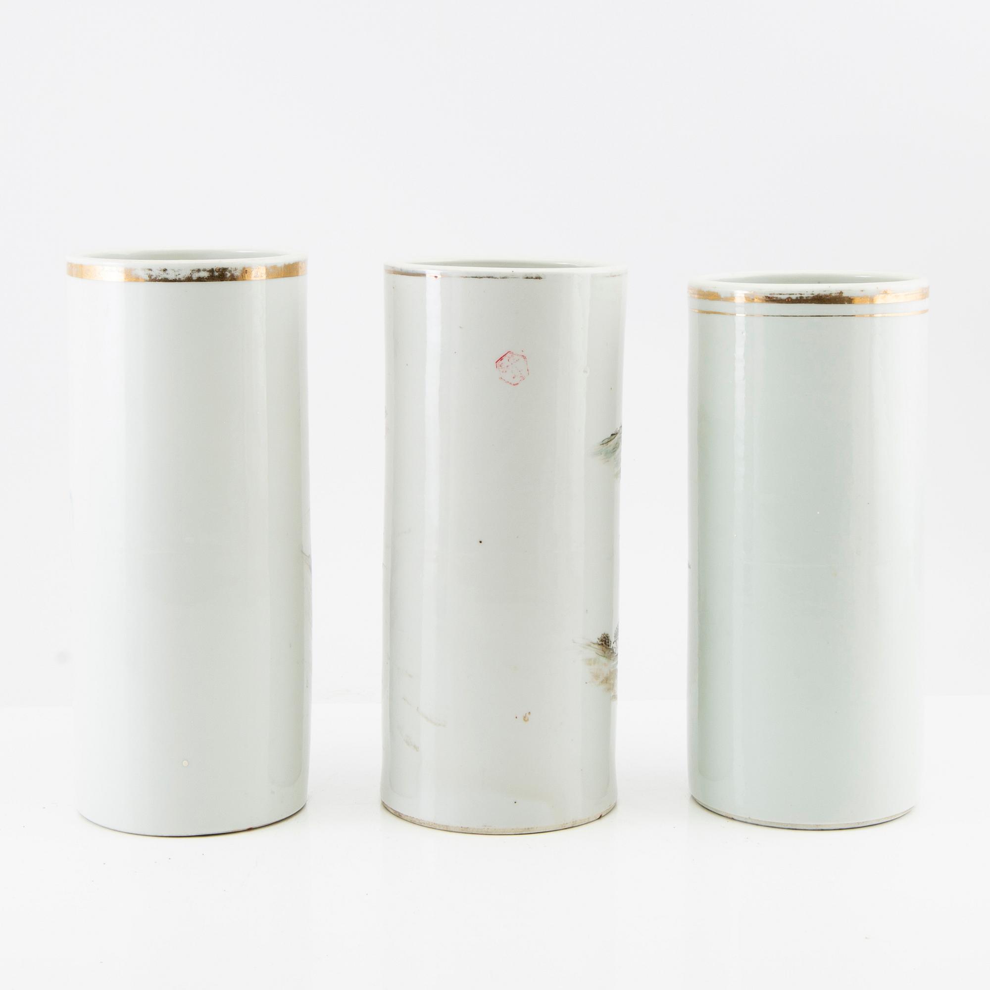 A set of three Chinese vases, 20th century.