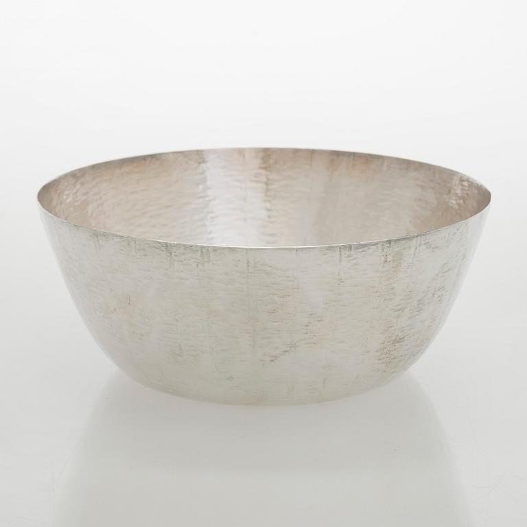 Tapio Wirkkala, skål, silver, TW 243, Kultakeskus, Tavastehus 2002.