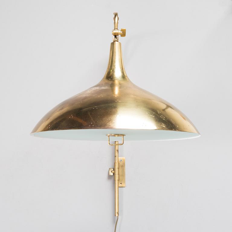 Paavo Tynell, a mid-20th-century wall light made to order for Idman.