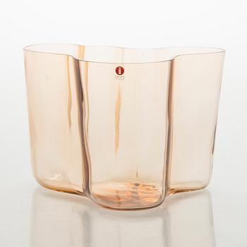 Alvar Aalto, vas, "3030", signerad Alvar Aalto Iittala 1936-1996.