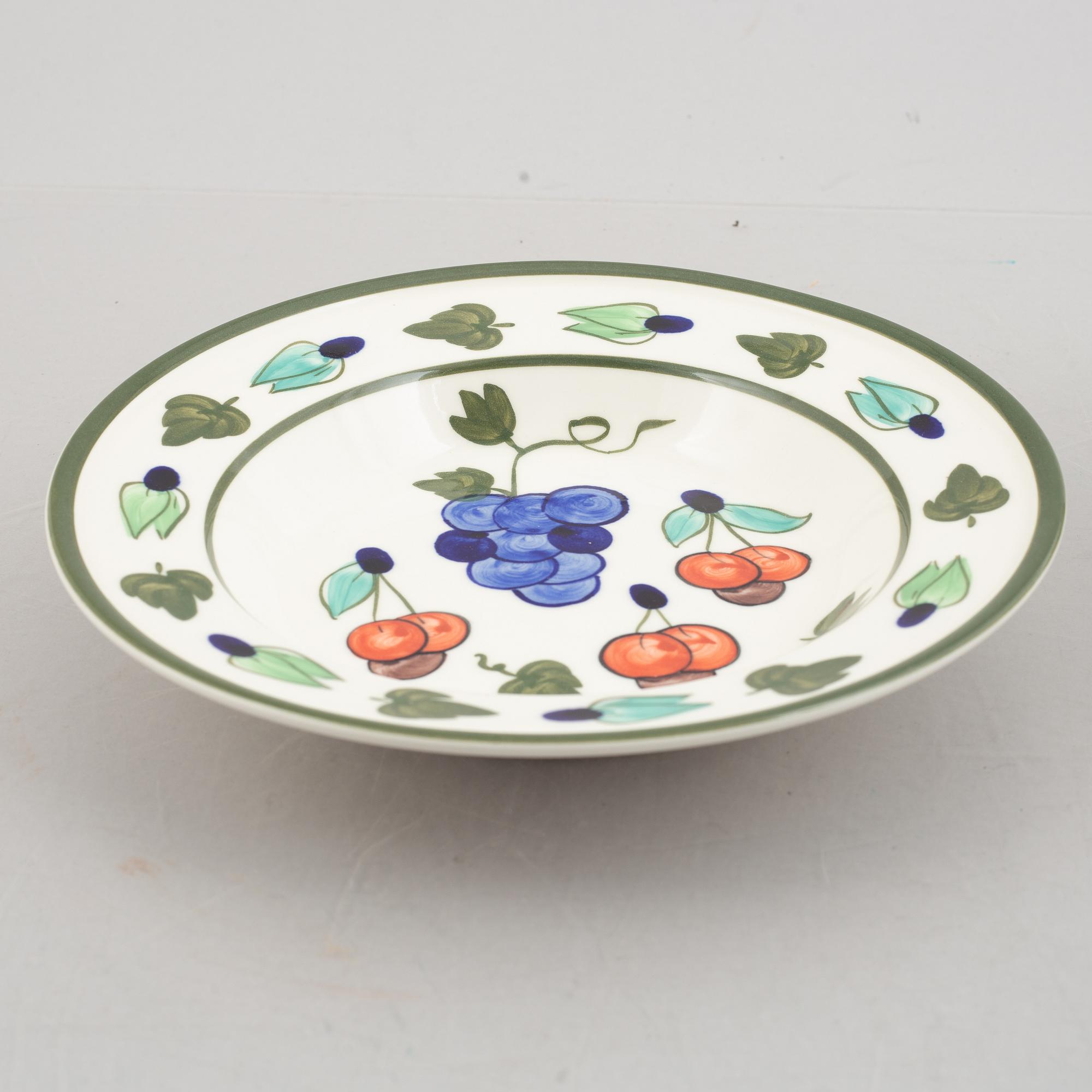 Dorrit von Fieandt & Ulla Procopé, a set of 37 'Palermo' service parts, Arabia, 1988 - 1994.