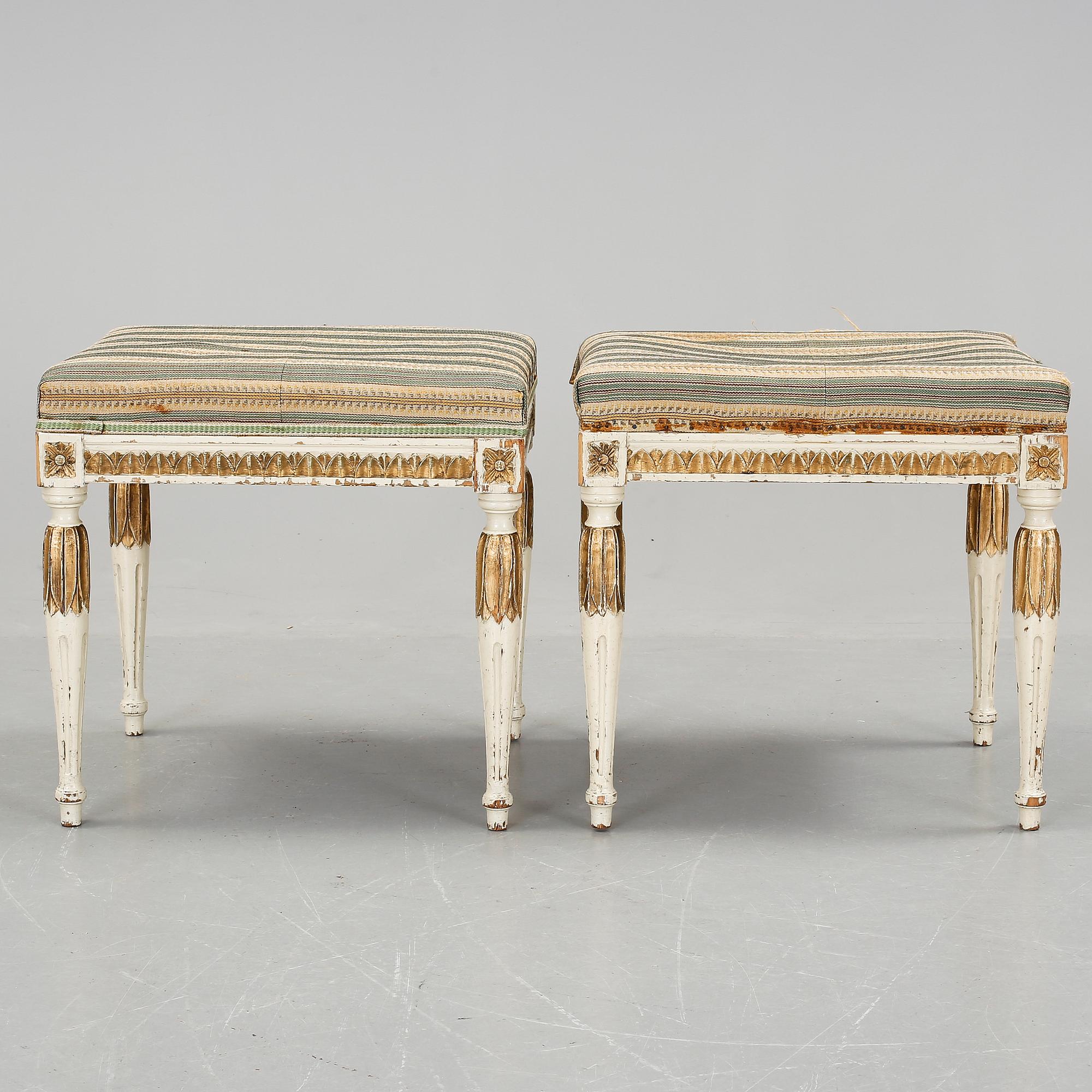 TABURETTER, ett par, gustaviansk stil, 1800-talets andra hälft.
