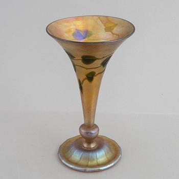 Louis Comfort Tiffany, vas, glas, "Favrile", USA, tidigt 1900-tal.