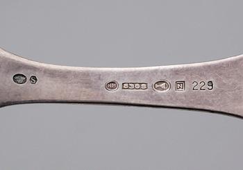 SAMLING SILVERSKEDAR OCH SLEV, 11 delar, 1800-/1900-tal. Vikt ca 470 gram.