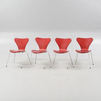 Four "Seven" chairs, designed by Arne Jacobsen for Fritz Hansen, 1995.