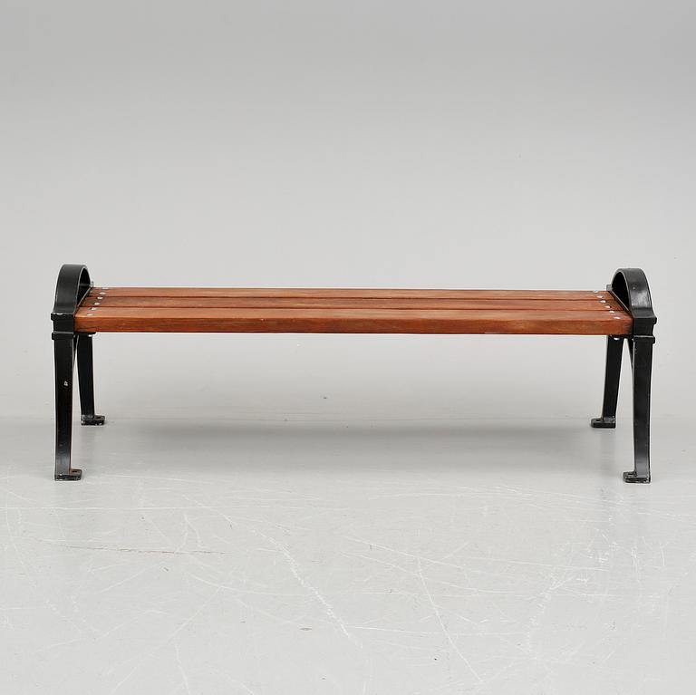 TRÄDGÅRDSBÄNK, "Lessebo" Byarum, 1900-talets andra hälft.