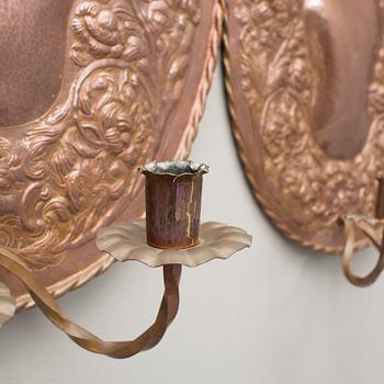 LJUSPLÅTAR, ett par, barockstil, sekelskifte 1800/1900.