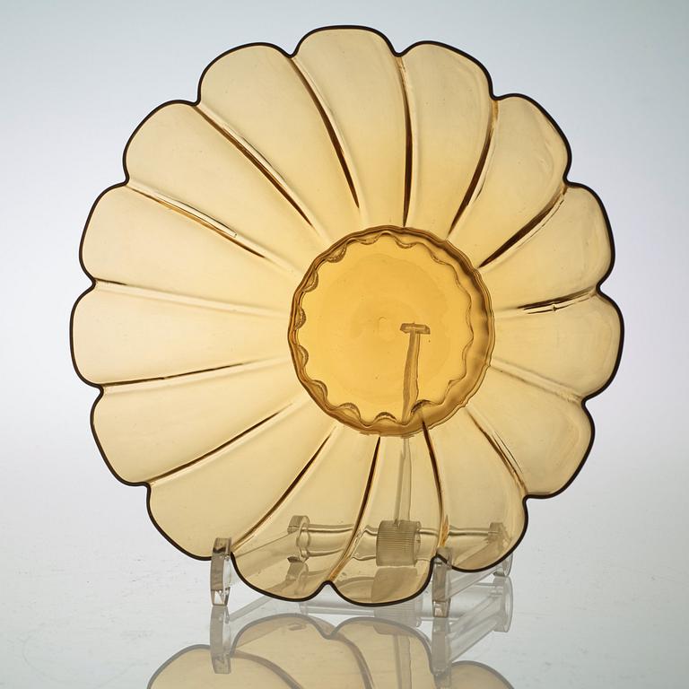 A Josef Hoffmann Wiener Werkstätte amber coloured glass bowl executed by Ed. Ludwig Moser & Söhne, Austria ca 1925.