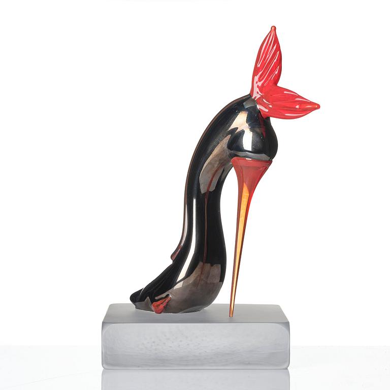 Kjell Engman, a unique glass sculpture, a high-heeled shoe in the shape of a fish, Kosta Boda.