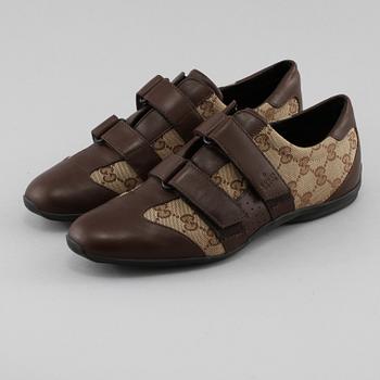 SKOR, Gucci.