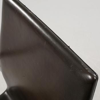 A desk chair, model Oxford, designed by Arne Jacobsen for Fritz Hansen, 2005.