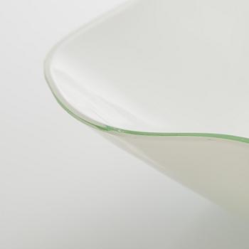 Alvar Aalto, 1 osa lasiveistoksesta, ”Aallon-kukka” 9767C, signeerattu Alvar Aalto Karhula.
