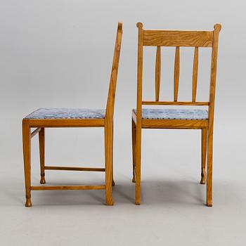 YRJÖ BLOMSTEDT, BORD OCH SEX STOLAR. Formgivna av Yrjö Blomstedt, 1902.