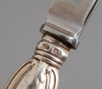 SMÖRGÅSKNIVAR, 15 st, silver, bla GAB, Stockholm, 1952. Total vikt med stålblad ca 620 gram.