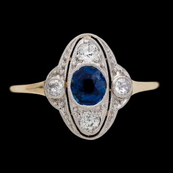 RING, blå safir med antikslipade diamanter, tot. ca 0.35 ct.