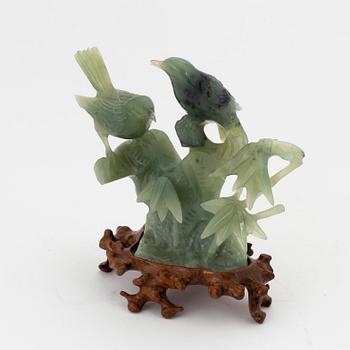 Figurin, troligen nefrit, Kina, 1900-tal.